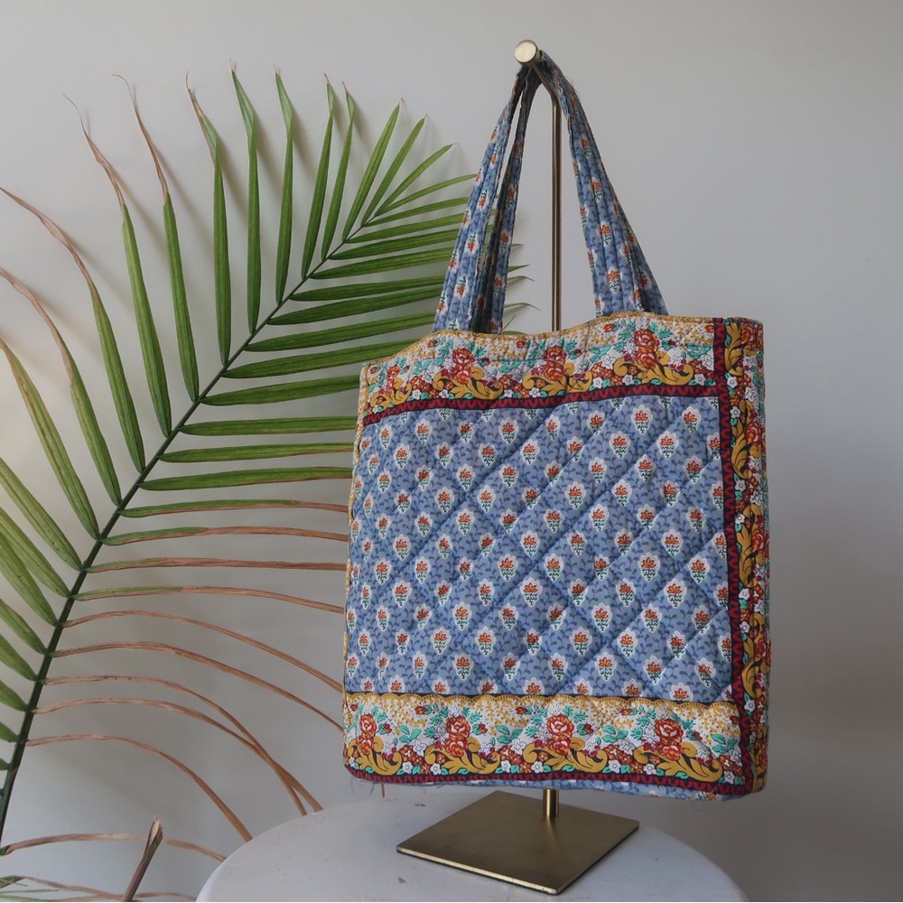Vintage quilted shoulder bag